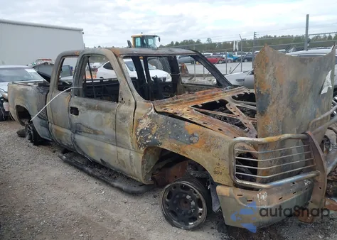 2001 GMC Sierra 2500Hd Sle z USA, uszkodzony, nr VIN 1GTHC29101E284350